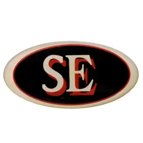 1987715 Lund Boats Boat Raised Decal Se Red/black/silver 3 3/4 X 2 Inch