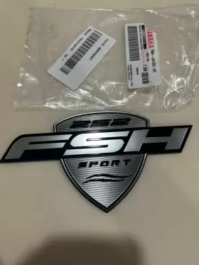 F6h-u4125-0100 Yamaha Fsh 252 Helm Side Emblem