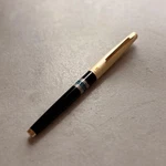 Pilot E200 Fountain Pen 14K Script Discontinued Used. Price: $146.20.